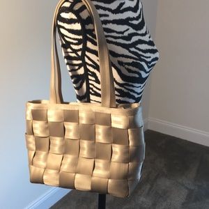 Harvey’s seatbelt bag tan